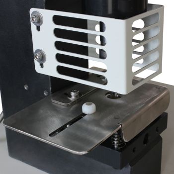 Máy đột lỗ tự động