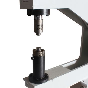 Máy đóng khoen cho hành lý và hộp đựng